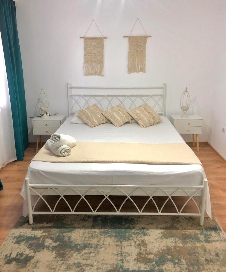 Casa Mediterana Două Mai Extérieur photo